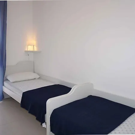 25679 Apartment
